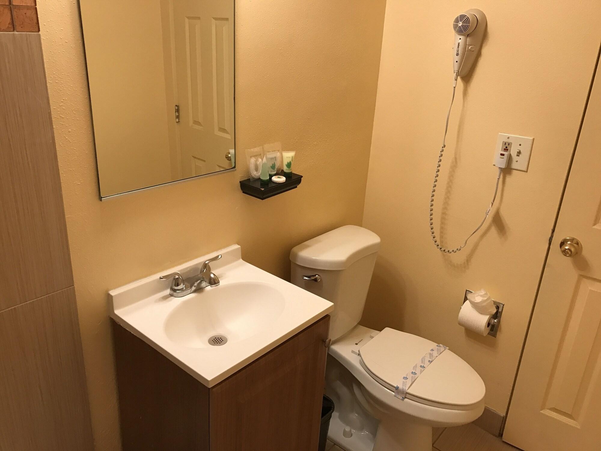 Budget Inn Of America Медфорд Екстериор снимка