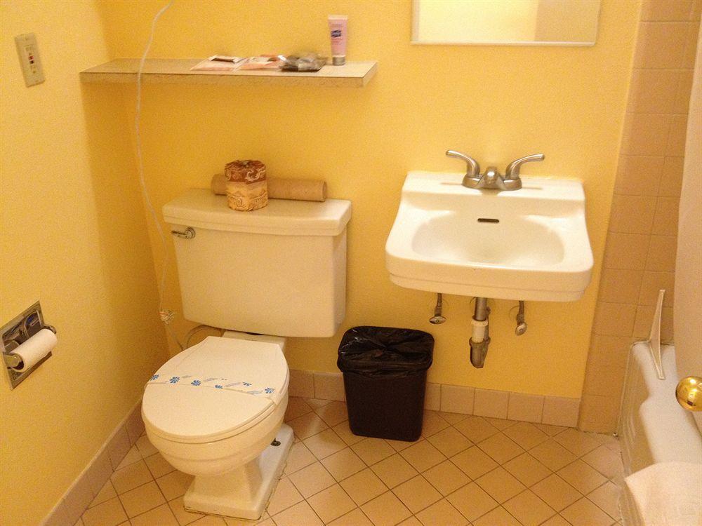 Budget Inn Of America Медфорд Екстериор снимка