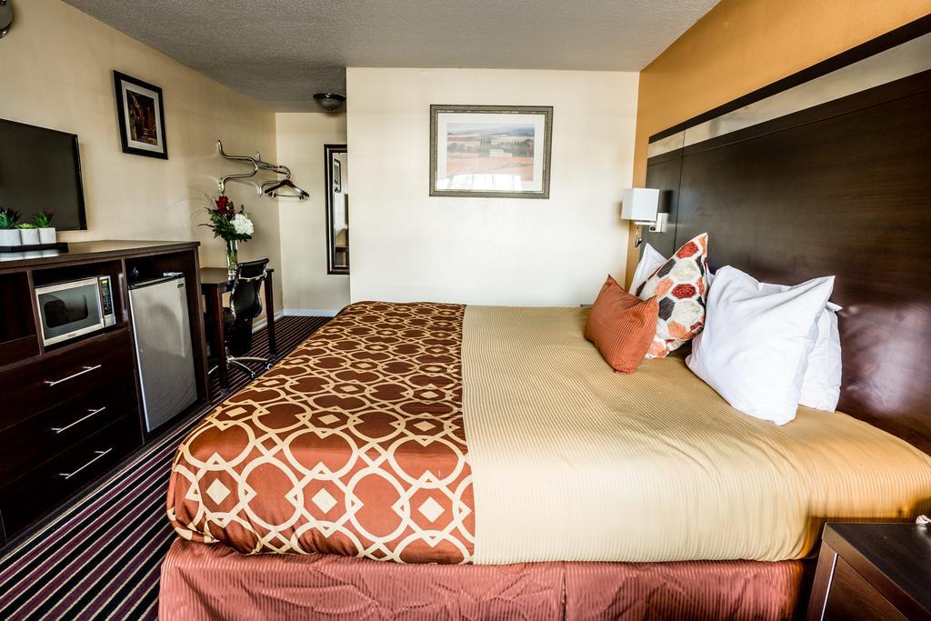 Budget Inn Of America Медфорд Екстериор снимка