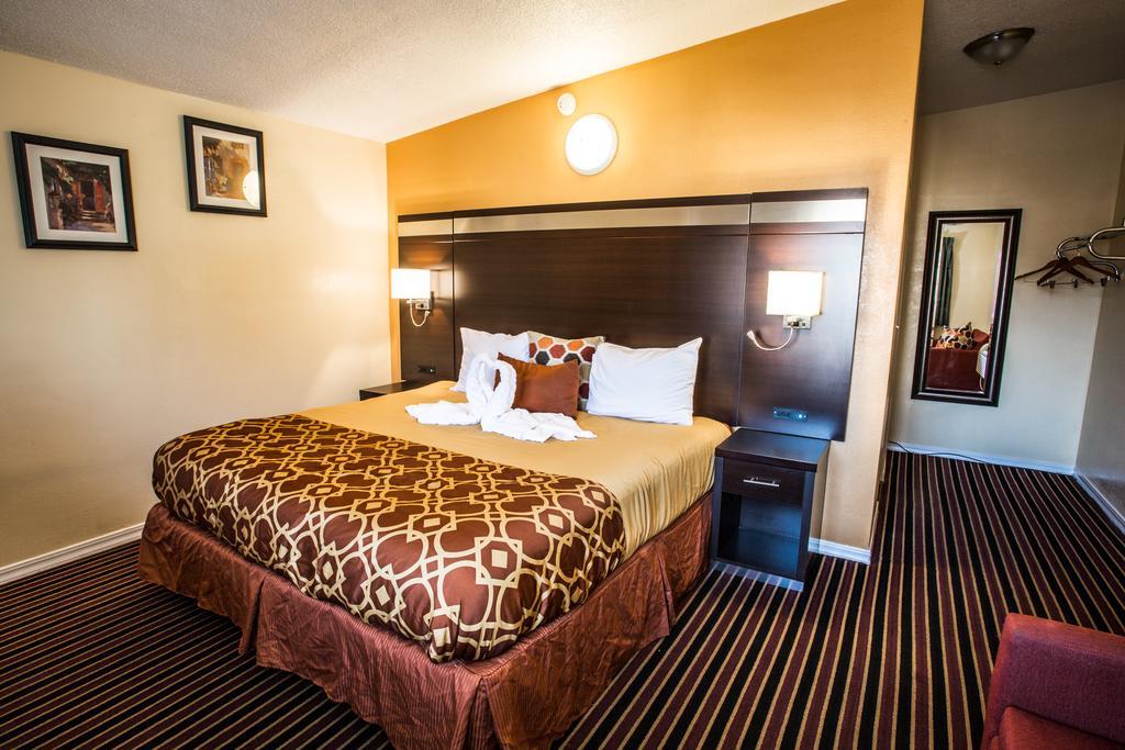 Budget Inn Of America Медфорд Екстериор снимка