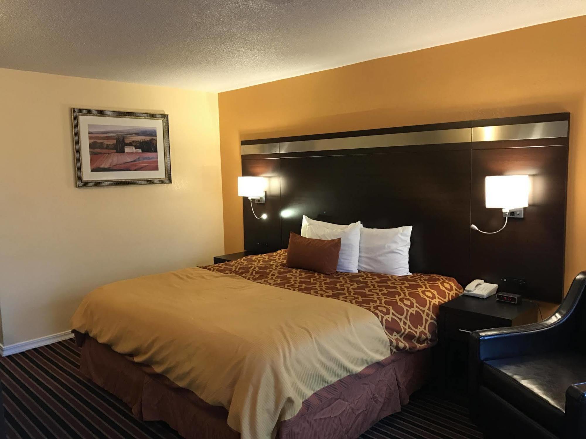 Budget Inn Of America Медфорд Екстериор снимка